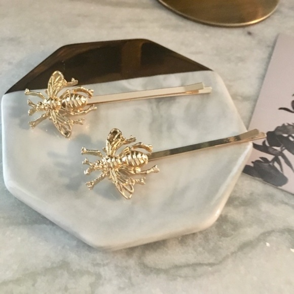 Golden Bee Minimalist Hair Pin Gold Clips Set of 2 - Picture 4 of 6